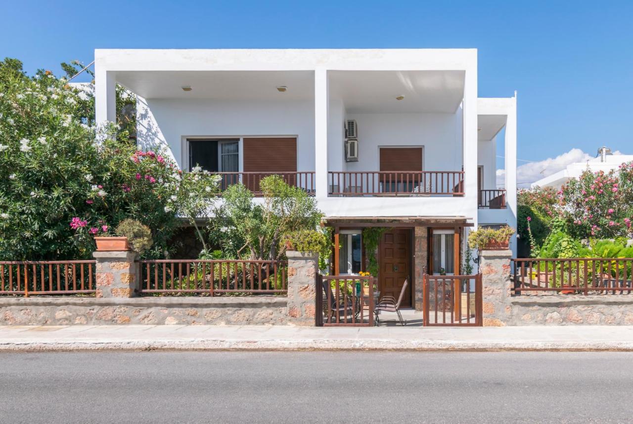 Kourita Garden Apartment With Sea View Near To The Port Of Milos Adamantas  Buitenkant foto