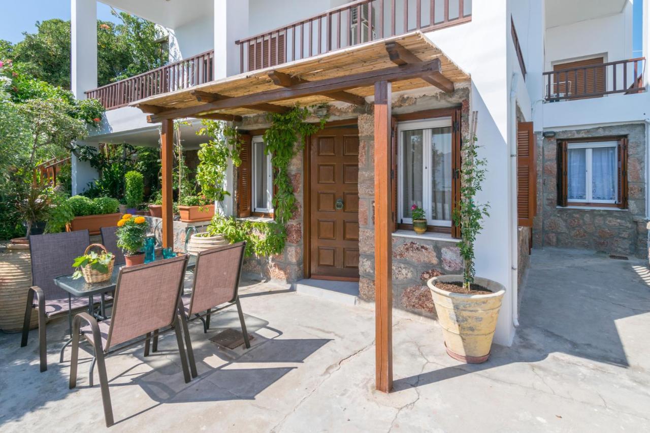 Kourita Garden Apartment With Sea View Near To The Port Of Milos Adamantas  Buitenkant foto
