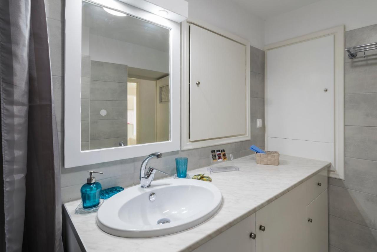Kourita Garden Apartment With Sea View Near To The Port Of Milos Adamantas  Buitenkant foto
